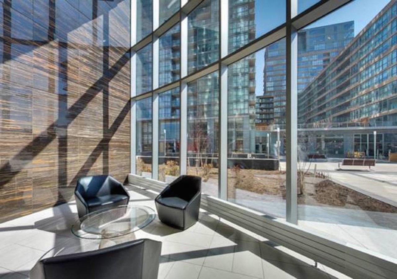 N2N Suites - Downtown Lake & City View Apartments تورونتو المظهر الخارجي الصورة
