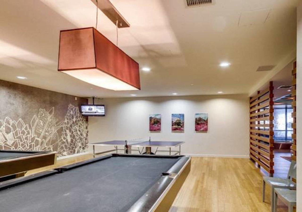 N2N Suites - Downtown Lake & City View Apartments تورونتو المظهر الخارجي الصورة