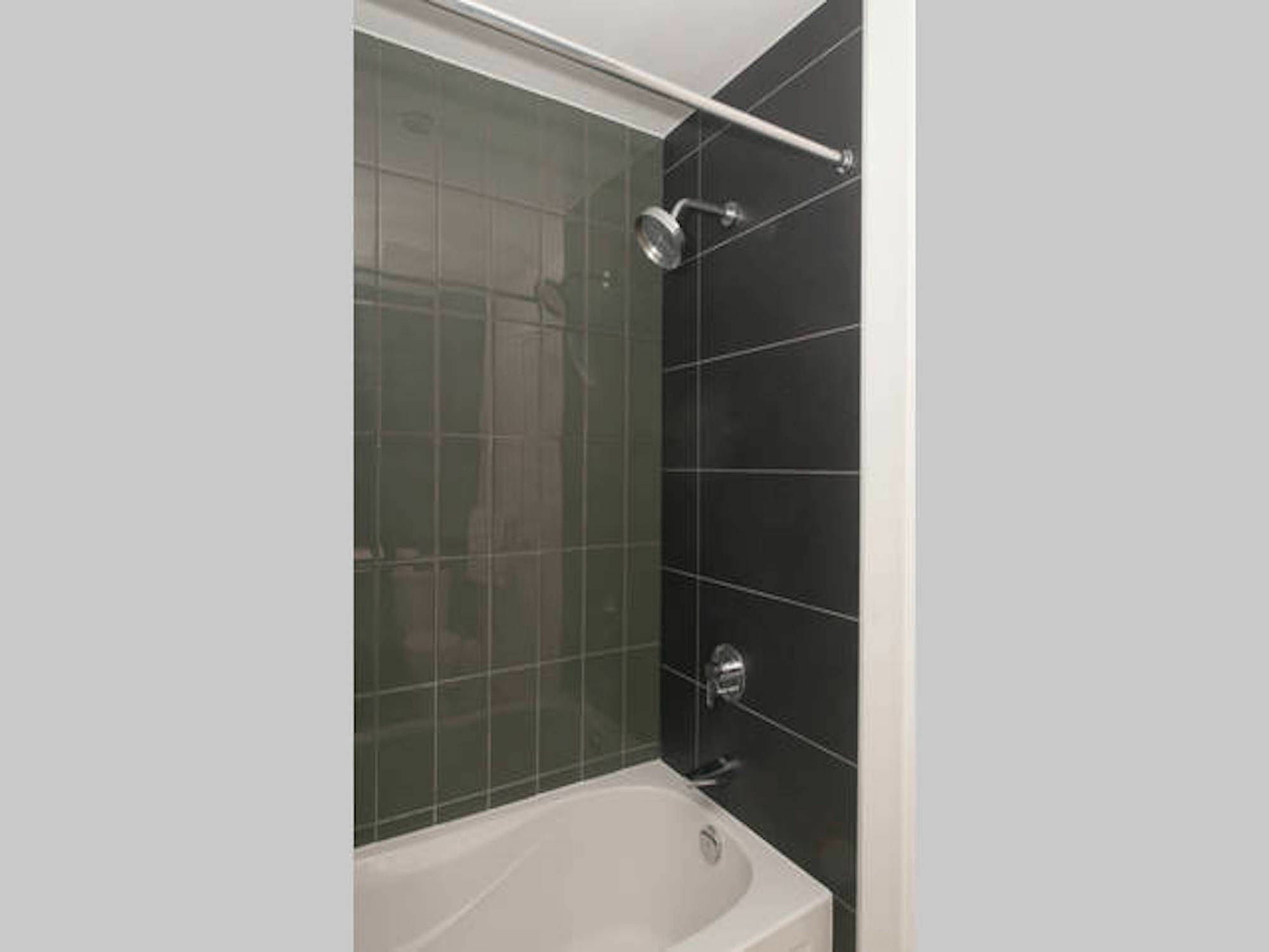 N2N Suites - Downtown Lake & City View Apartments تورونتو المظهر الخارجي الصورة